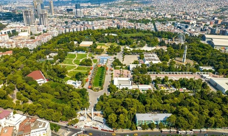 Vue aérienne sur le Kültürpark d'Izmir