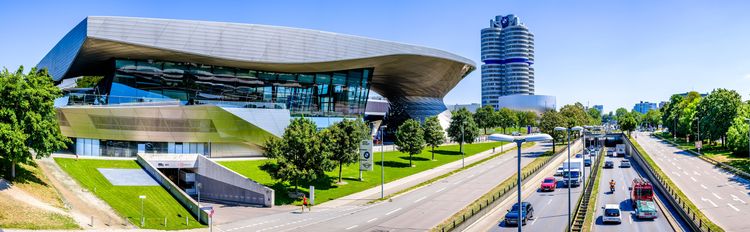 Eine Zeitreise durch die Geschichte der Mobilität im BMW-Museum in München 