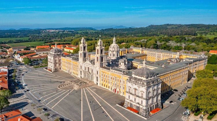 Le palais Mafra.