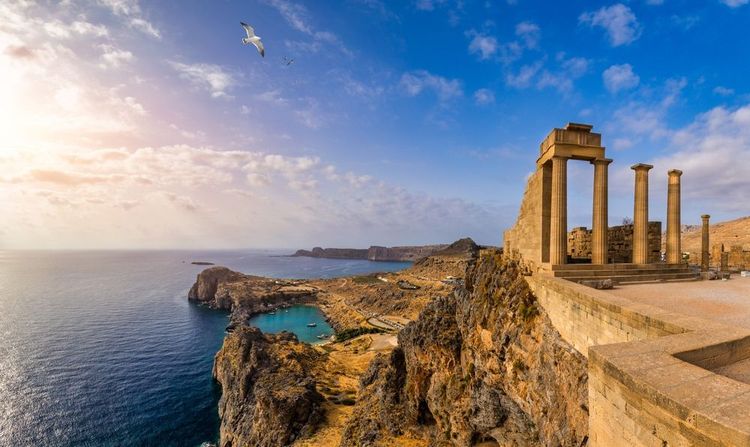 Ruines de l'Acropole vue Lindos, Rhodes, îles du Dodécanèse, îles grecques, Grèce