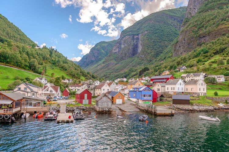 Le village d'Undrededal, au creux de Nærøyfjord