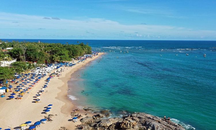 La plage d'Itapua à Salvador de Bahia, Brésil.
