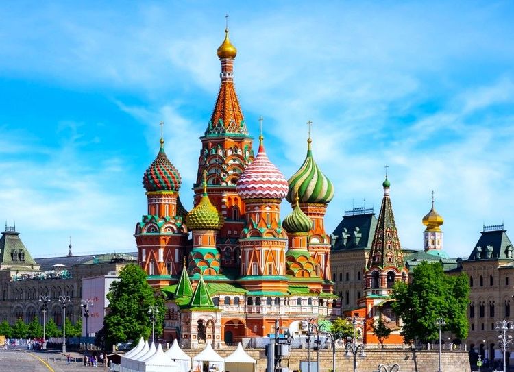 Balise-le-Bienheureux fermant la place du Kremlin