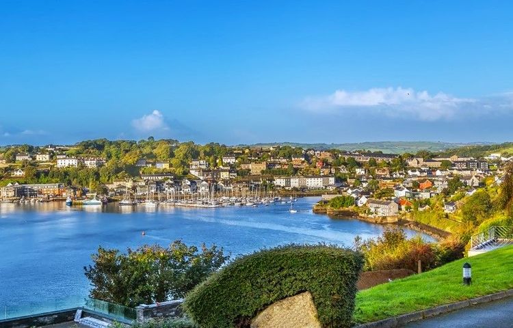 Vue sur la petite baie de Kinsale