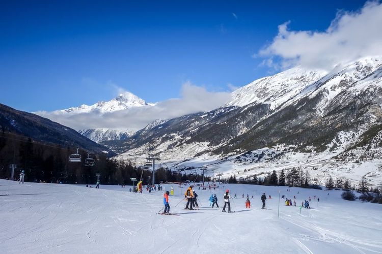 Des skieurs au domaine du Val-Cenis.
