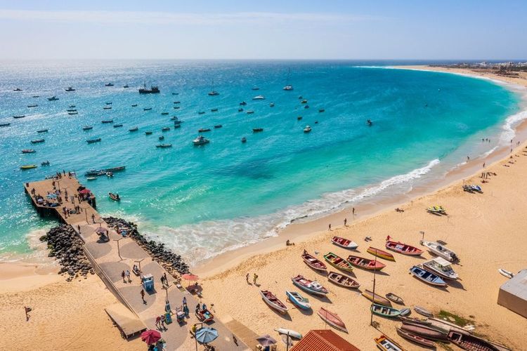 La ville de Santa Maria, sur l'île de Sal au Cap Vert