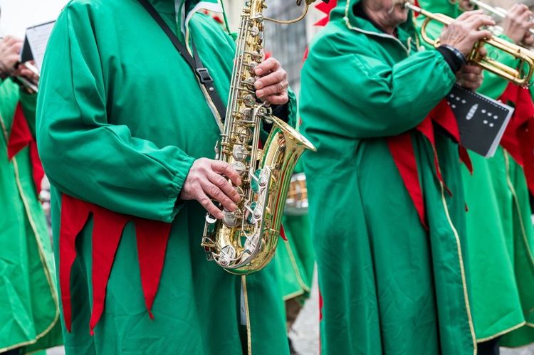 Fanfare pendant une fête a Lubljana