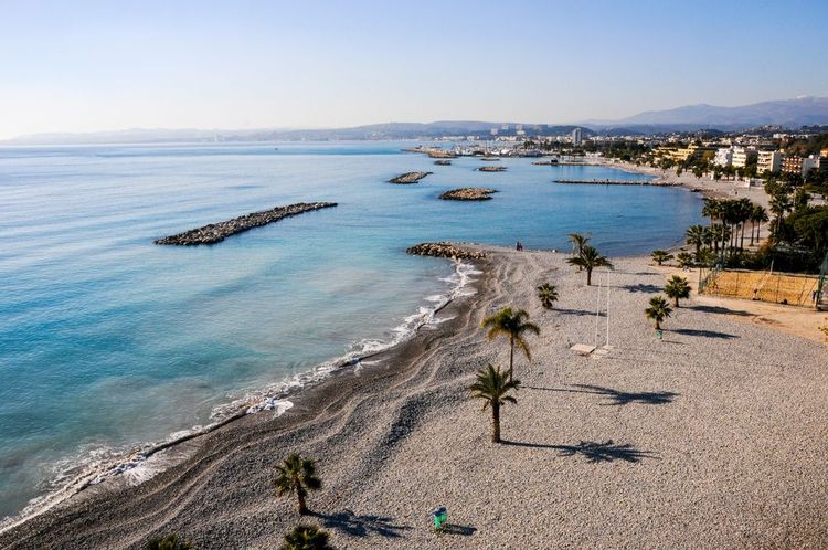 Le front de mer de Saint-Laurent-du-Var.