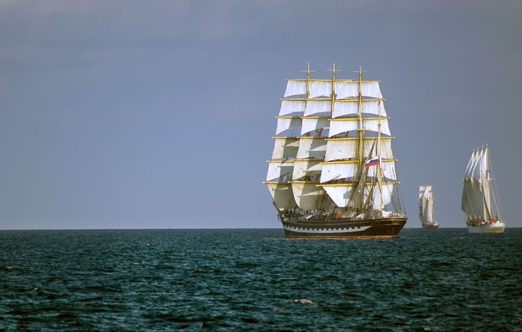 Le Belem en mer, imposant
