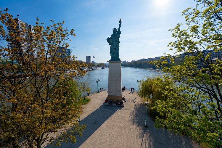  L'île aux Cygnes, Paris, France