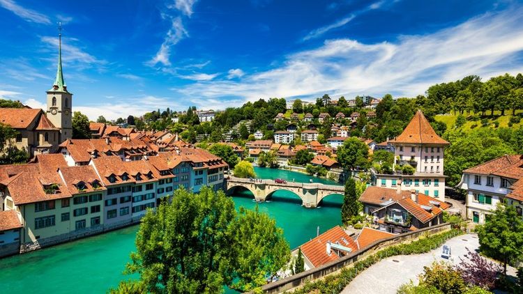 Vuye aérienne du vieux centre-ville de Berne, en Suisse.