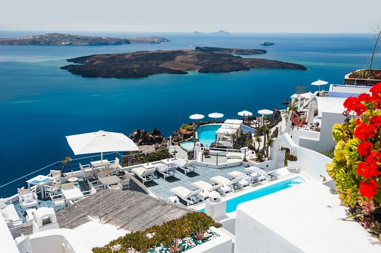 Un hébergement de luxe sur l'île de Santorin.