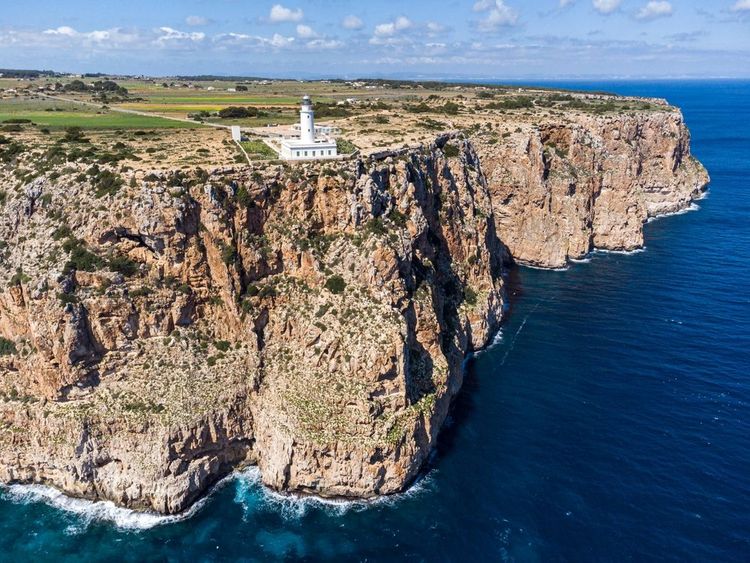 Le phare de la Mola