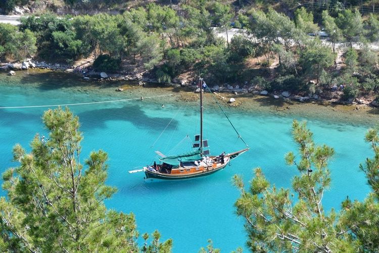 Voilier à Torba