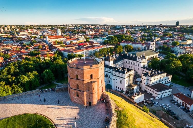 Vue sur Vilnius depuis la tour du Château de Gediminas