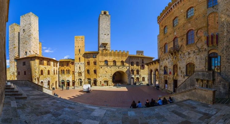 La place centrale de San Gimignano.