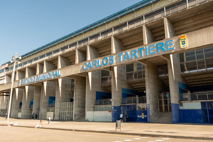 El fervor de la pasión en el Estadio Carlos Tartiere