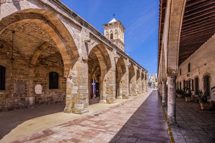 Arches à la cathédrale grecque orthodoxe de Saint-Lazare , Manarca