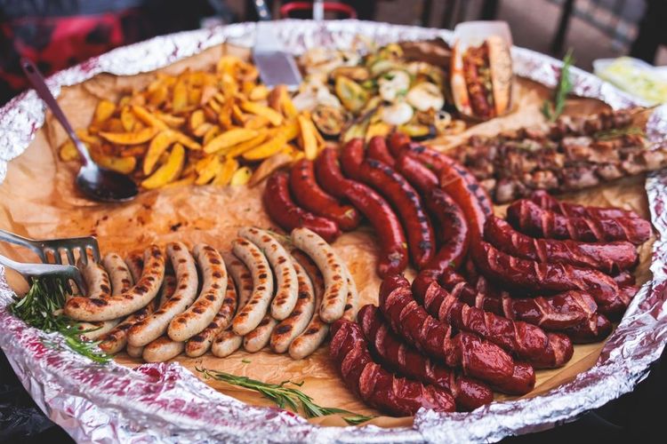 Charcuterie sur un marché de Tallinn