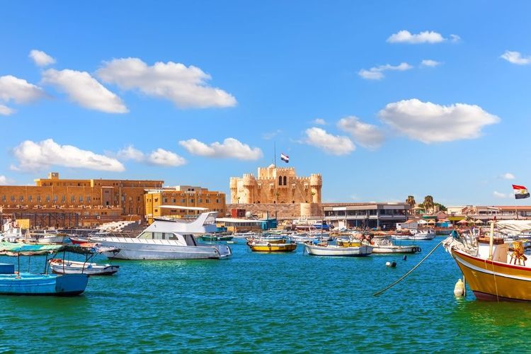 Le port d'Alexandrie près de la citadelle de Qaitbay, Egypte
