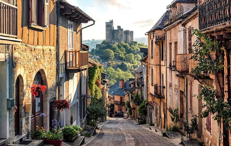 Dans les ruelles du village médiéval de Najac