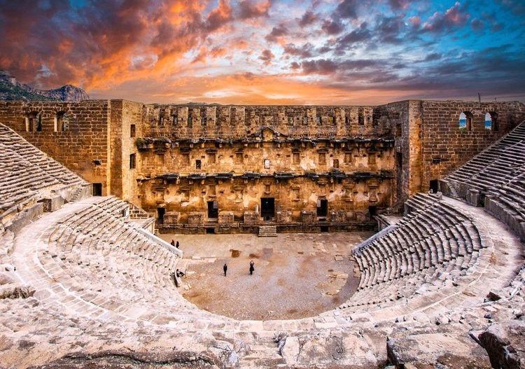 Le bel amphithéâtre d'Aspendos