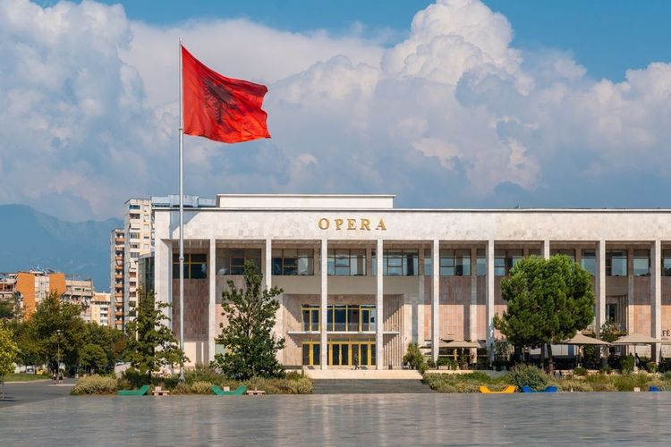 Le Palais de la Culture renferme l'Opéra de Tirana