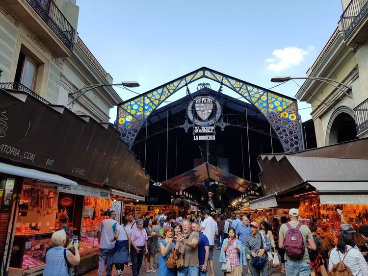 L'entrée d'El mercat de la Boqueria.