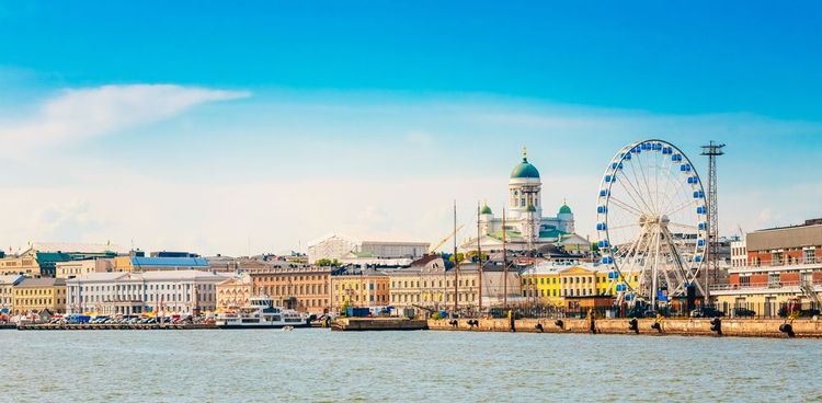 La vile d'Helsinki en été