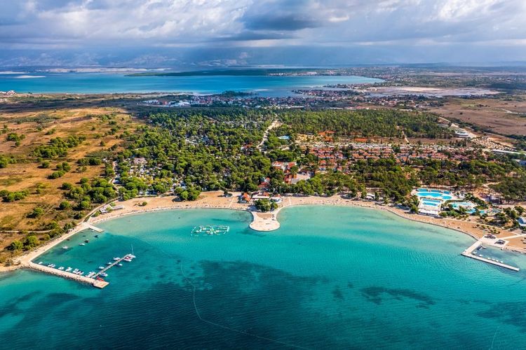 A Zadar, les deux plages de Zaton Beach