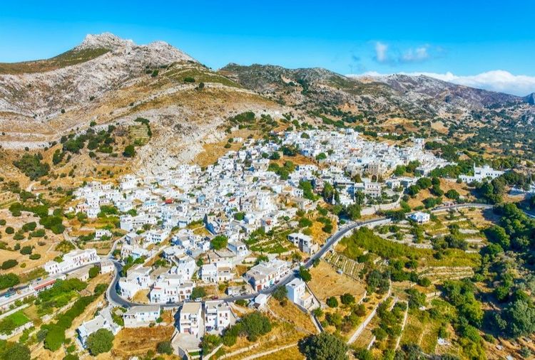 Apiranthos, village blanc