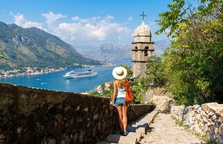 La bateau est le mode de transport deprédilection pour venir à Kotor et visiter les bouches