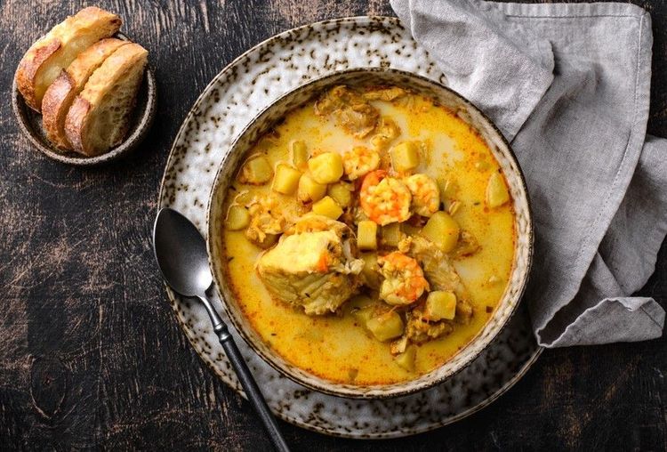 Soupe islandaise avec de grosses crevettes