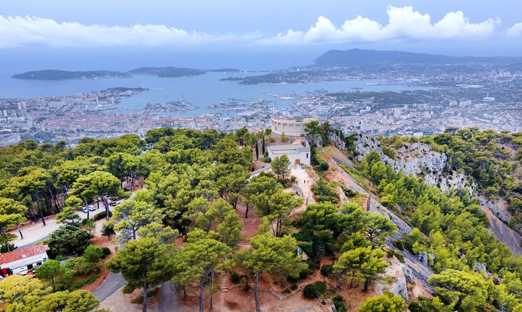 Le Mémorial du débarquement de Provence, sur les hauteurs de Toulon