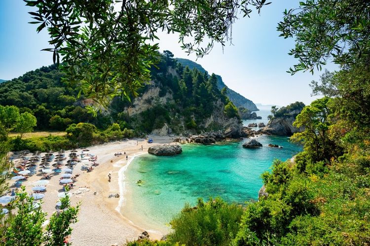 Parga. Grèce. La plage de Piso Krioneri
