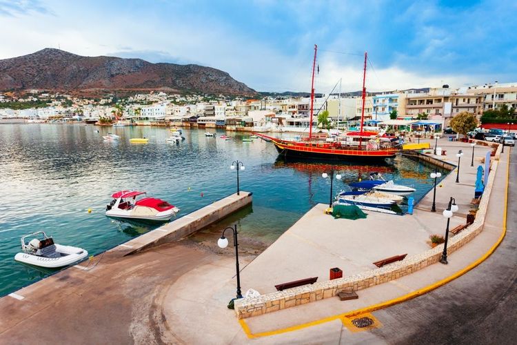 Le port d'Hersonissos en Crète