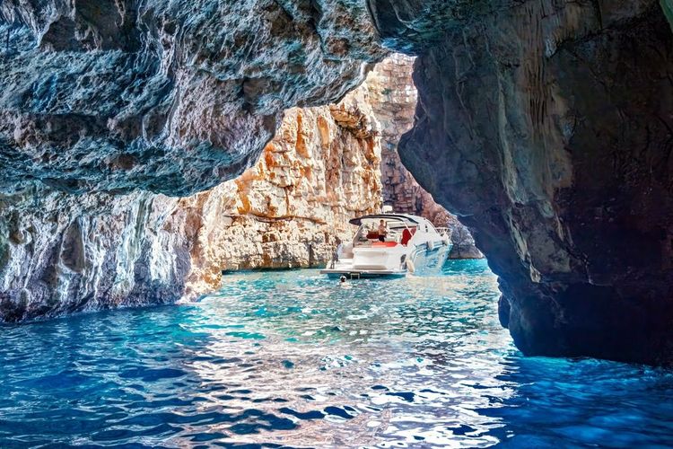 Découvrir les bouches de Kotor et la côte en bateau