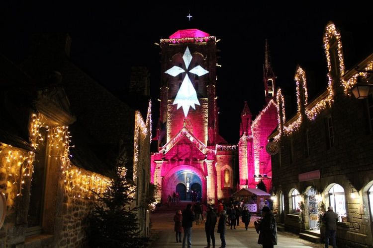 Les illuminations de Noël à Locronan.