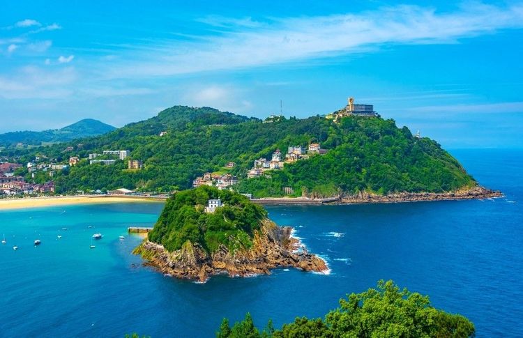 L'île de Santa Clara au pied du Monte Igueldo
