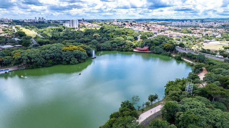 Le parc Taquaral à Campinas, Sao Paulo