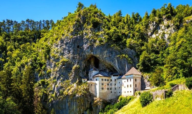 Le château de Predjama, Slovénie