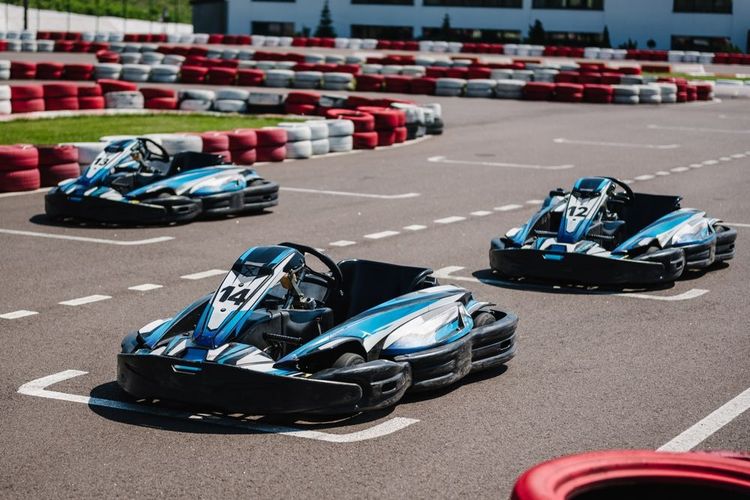 Circuit de karting, kart sur la piste