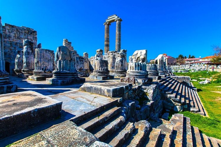 Temple d'Apollon dans le complexe des temples grecs antiques de Dydimes, à Kuşadası, Aydın,