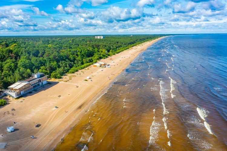 Plage à Jurmala, Lettonie