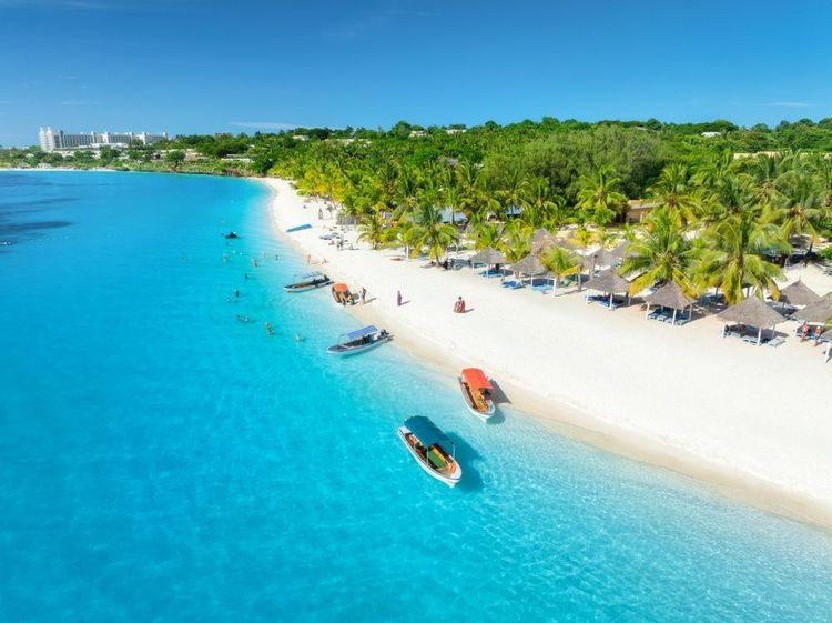 Vue aérienne de la plage de Kendwa.