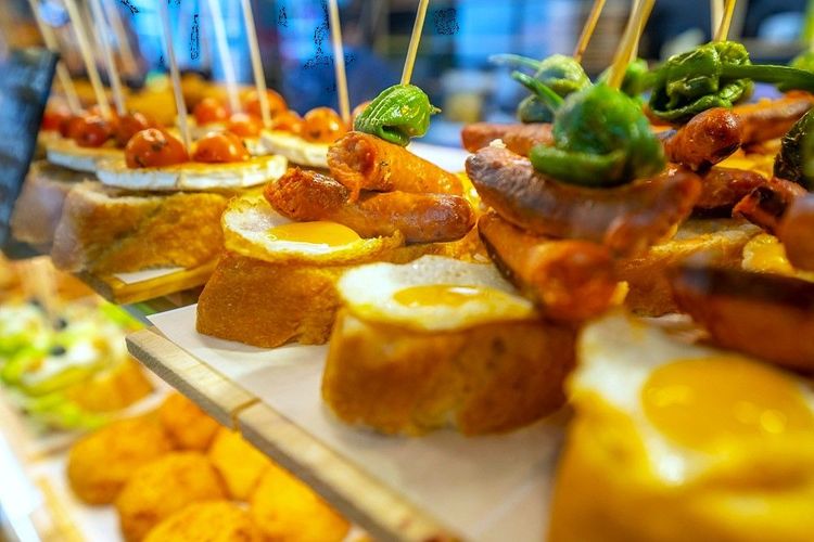 Mercat des Peix, marché aux poissons vendant des tapas et du vin