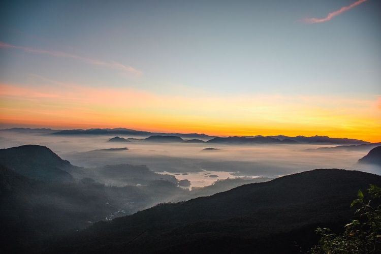 Vue du sommet de la colline d'Adam au Sri Lanka