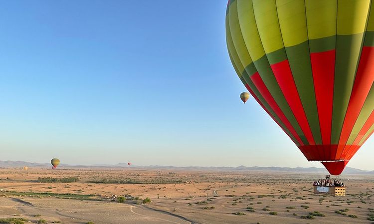 Montgolfières au-dessus du désert d’Agafay