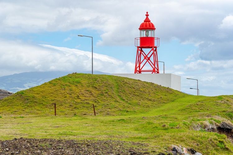 Phare de Santa Clara en métal rouge