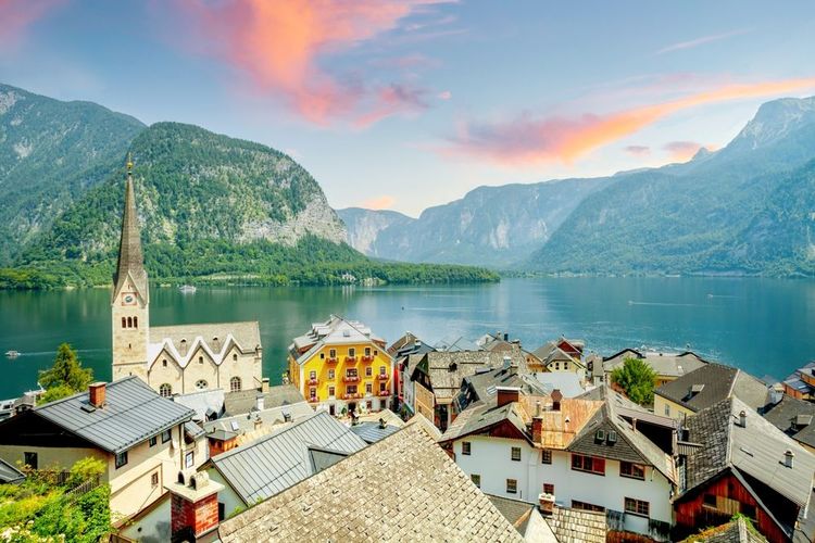 Le village d'Hallstatt en Autriche